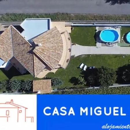 Casa Miguel Y Sally Villanueva de Las Manzanas Luaran gambar