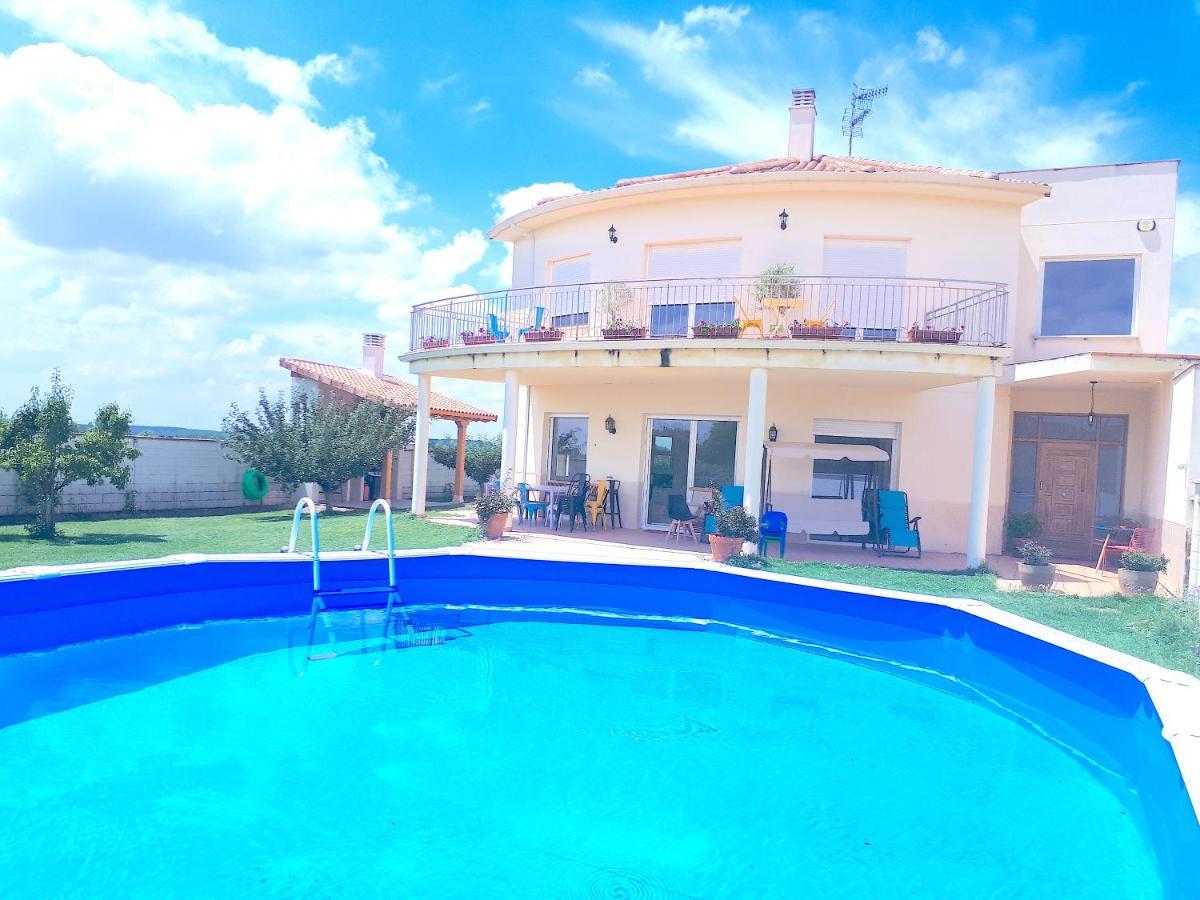 Casa Miguel Y Sally Villanueva de Las Manzanas Luaran gambar