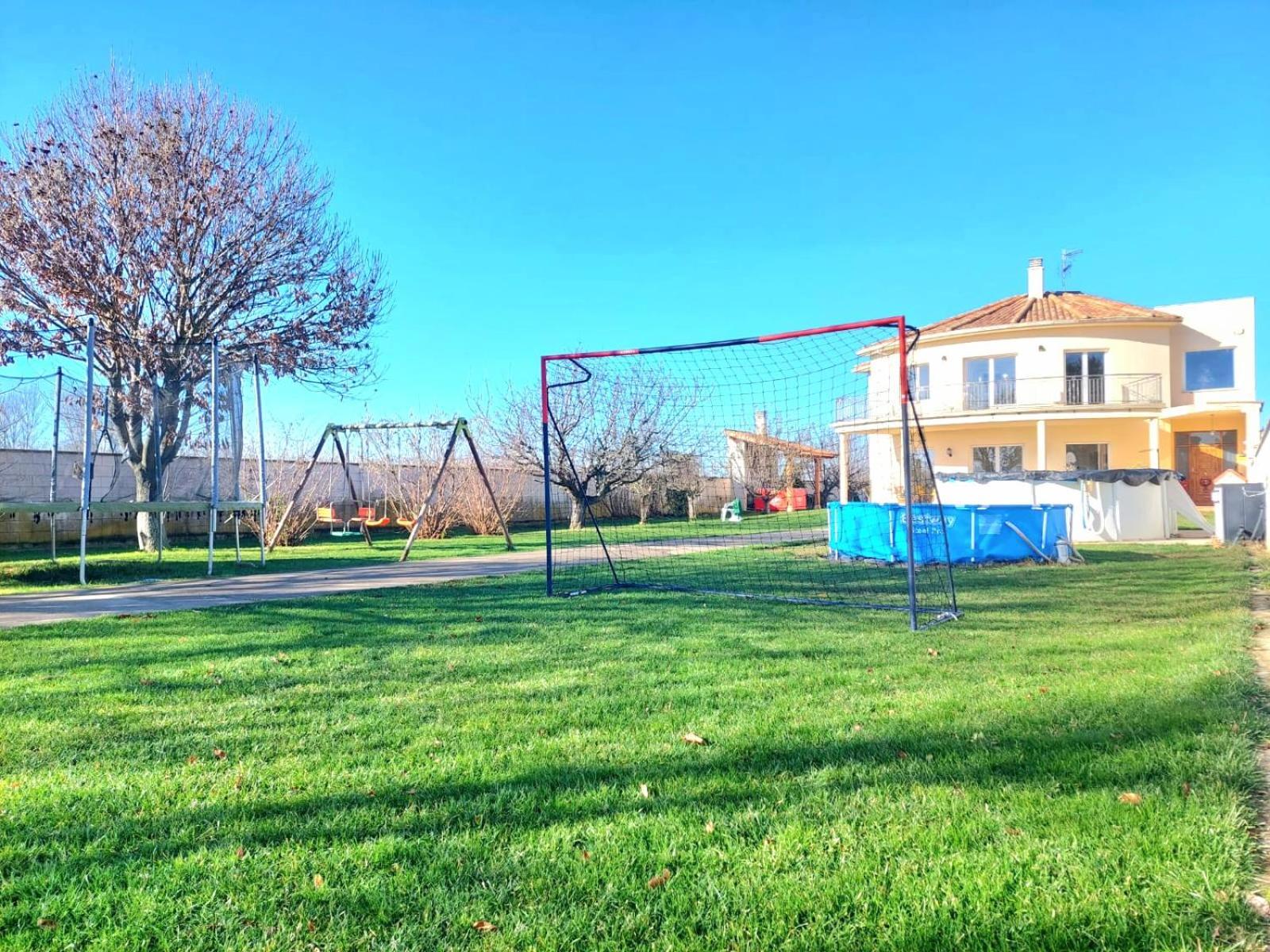 Casa Miguel Y Sally Villanueva de Las Manzanas Luaran gambar